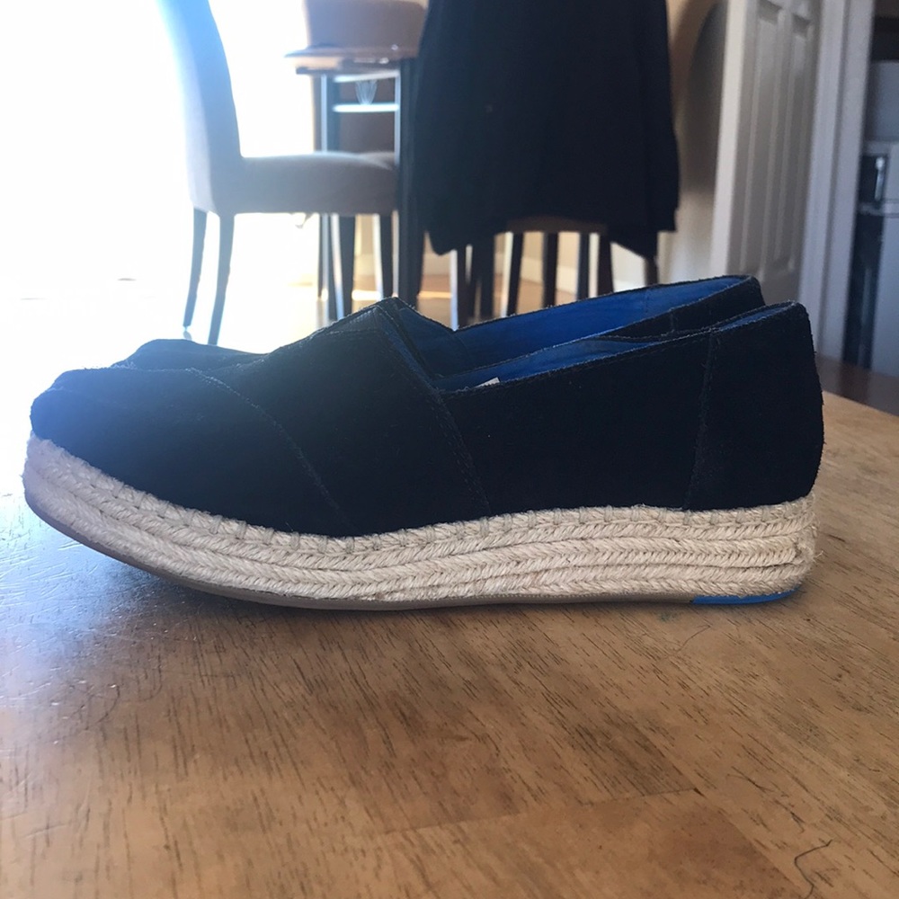 Platform Toms slip ons 7.5